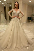 Elegant Long A-line Sweetheart Lace Appliques Wedding Dress with Sleeves