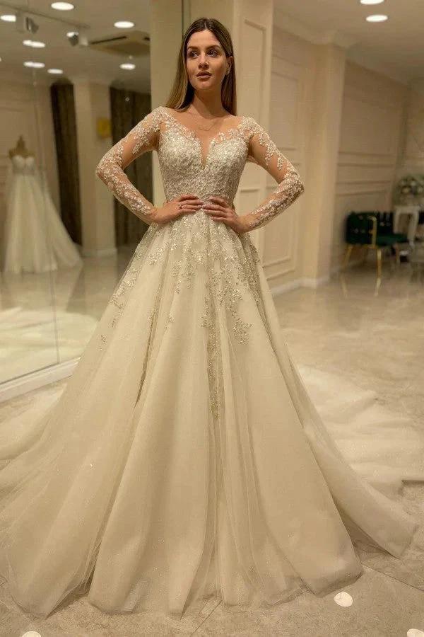 Elegant Long A-line Sweetheart Lace Appliques Wedding Dress with Sleeves