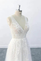Elegant Long  A-line V-neck Appliques Tulle Backless Wedding Dress