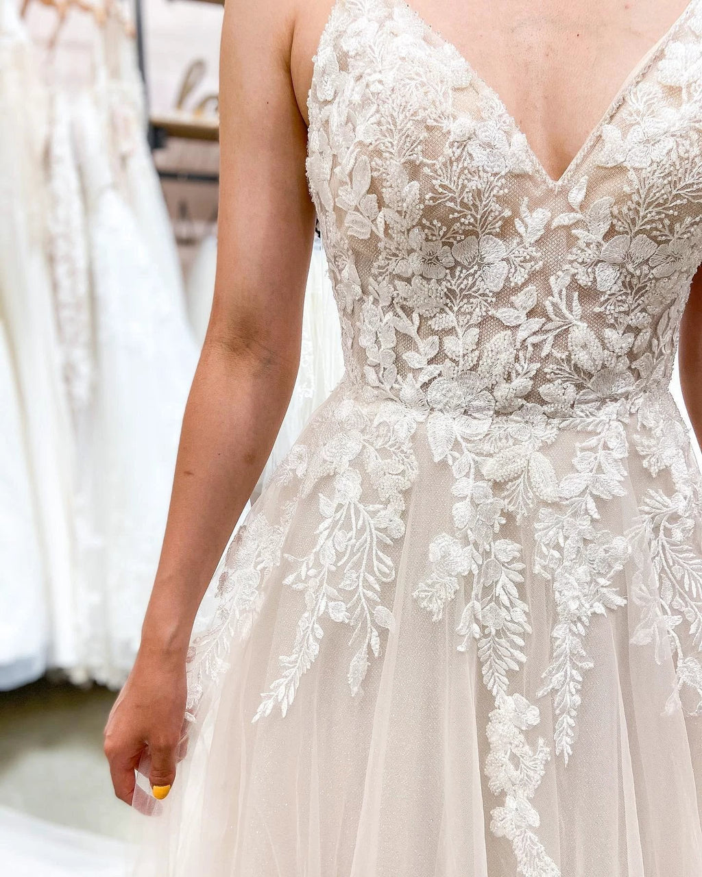 Elegant Long A-line V-neck Lace Tulle Backless Wedding Dresses
