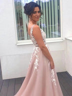 Elegant Long A-line V-neck Tulle Lace Backless Formal Graduation Prom Dresses