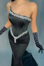 Elegant Long Black Sleeveless Mermaid Sequined Evening Dresses