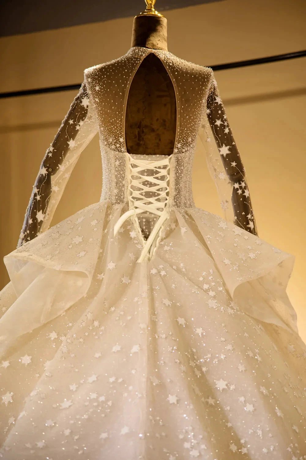 Elegant Long Sleeve Beading Lace-up Tulle Ball Gowns Sparkle Wedding Dress