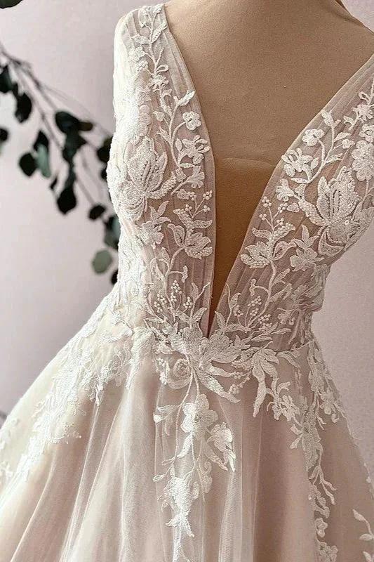 Elegant Long Sweetheart A-Line Tulle Appliques Lace Wedding Dress