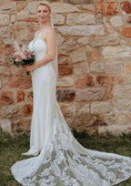 Elegant Long White Mermaid Sleeveless Lace Backless Wedding Dress with Train