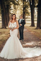 Elegant Mermaid Spaghetti Straps Backless Wedding Dresses With Lace