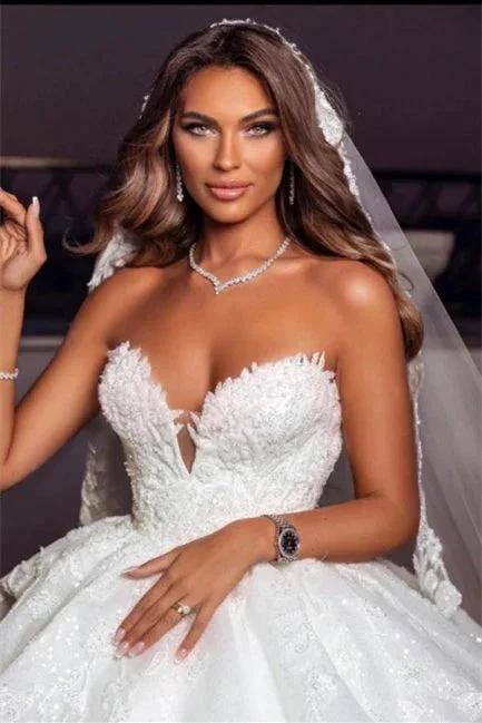 Elegant Princess A-line Sleeveless Appliques Backless Wedding Dress