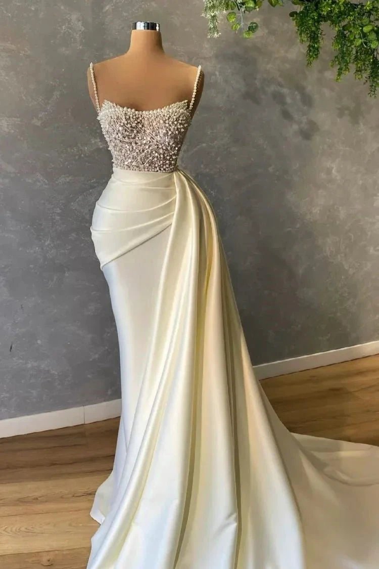 Elegant White Sequined Sleeveless Mermaid Wedding Dresses With Pearl