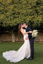 Elegant White V-neck Backless Mermaid Wedding Dresses With Lace
