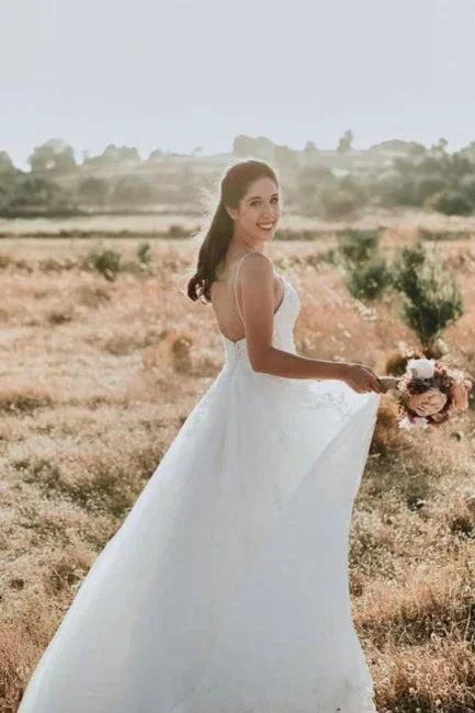 Exquisite Spaghetti Strap Sleeveless A-Line Floor-Length Lace Wedding Dresses
