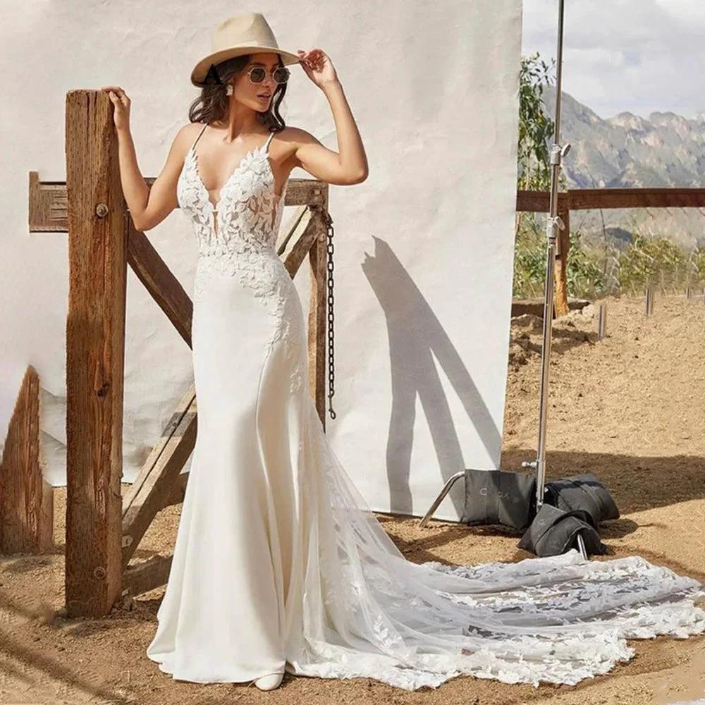 Spaghetti Strap Mermaid Wedding Dresses For Bride Satin V-Neck Appliques Backless Sleeveless Customised Robe De Mariée