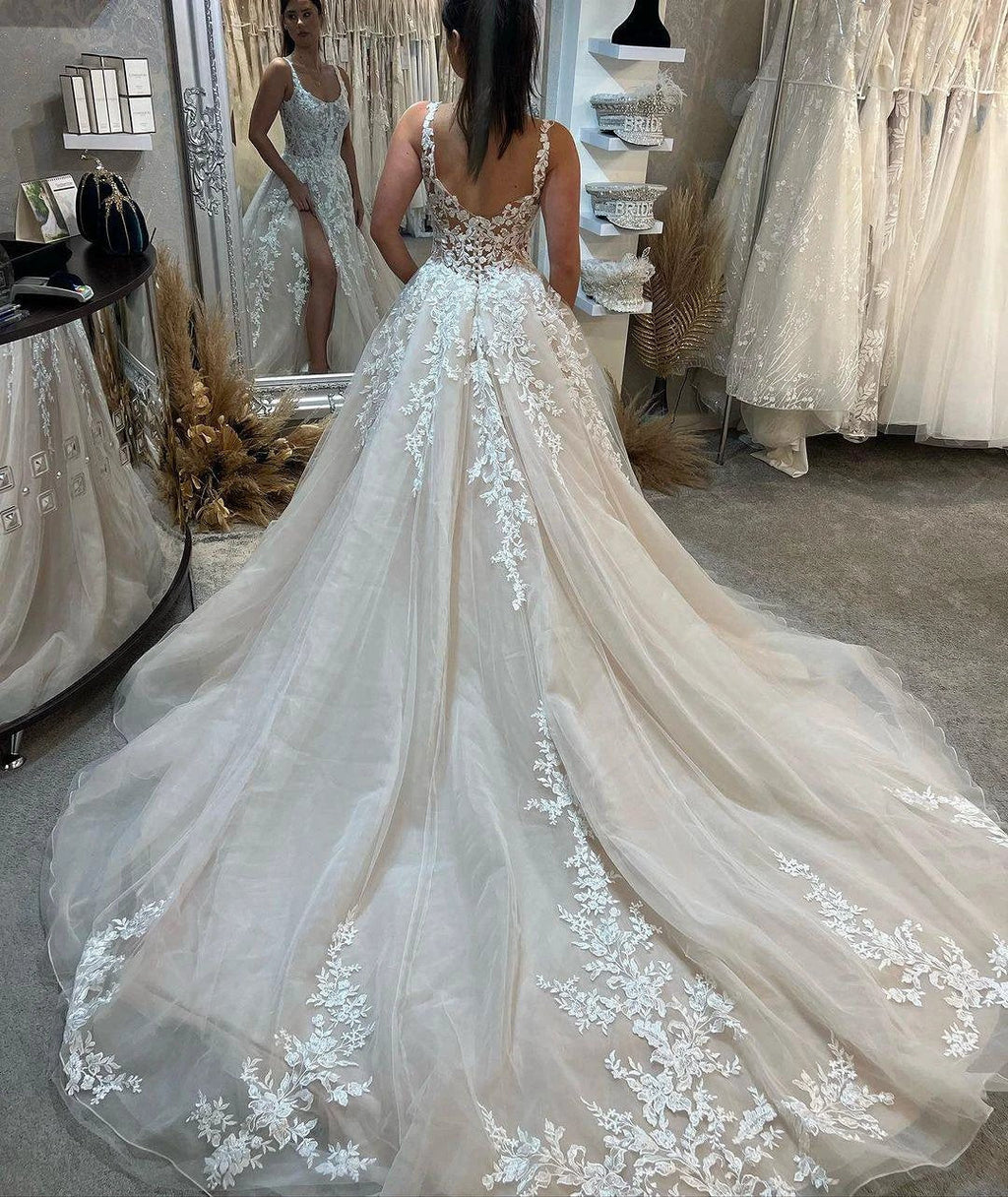 Fabulous Long A-line Sleeveless Lace Wedding Dress With Slit