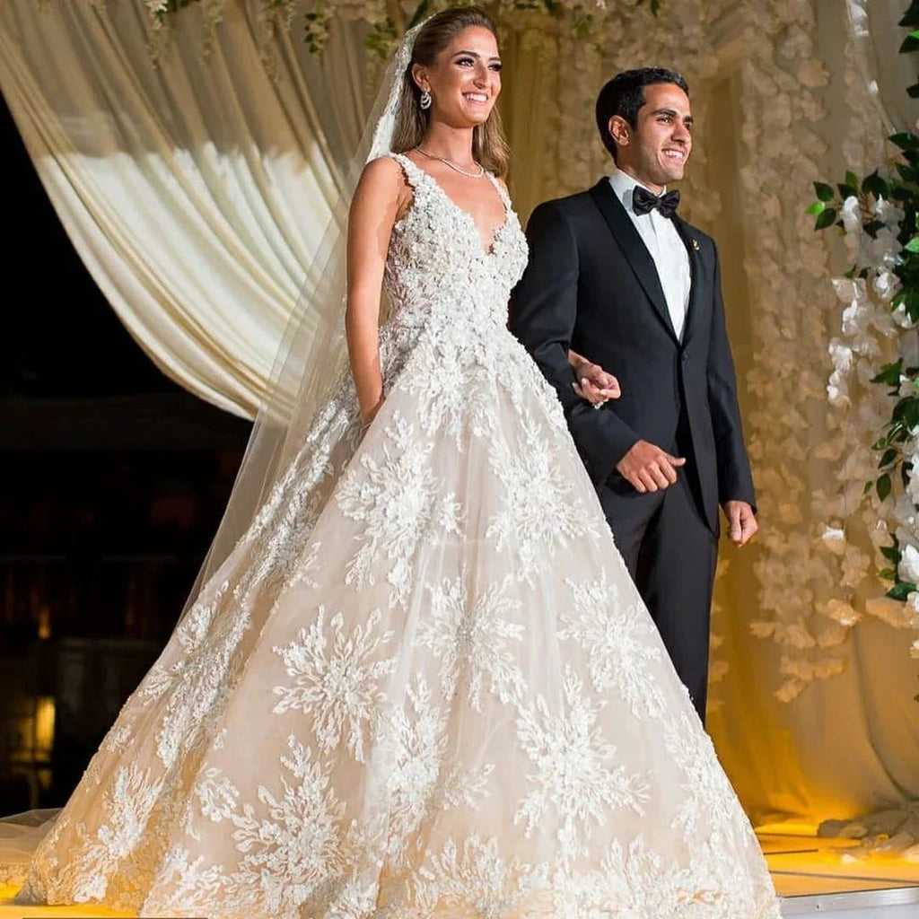 Glamorous Long A-line V-neck Lace Wedding Dress