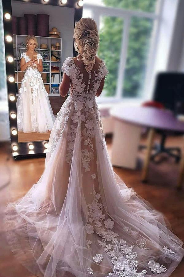 Gorgeous Long A-line Sleeveless Tulle Wedding Dress with Lace