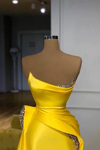 Gorgeous Long Yellow A-line Sequined Sleeveless Prom Dress