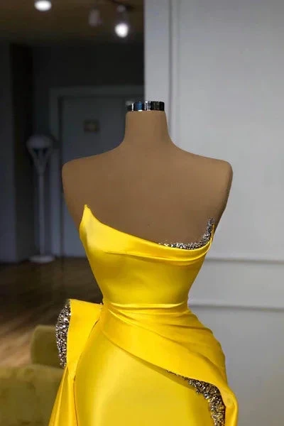 Gorgeous Long Yellow A-line Sequined Sleeveless Prom Dress