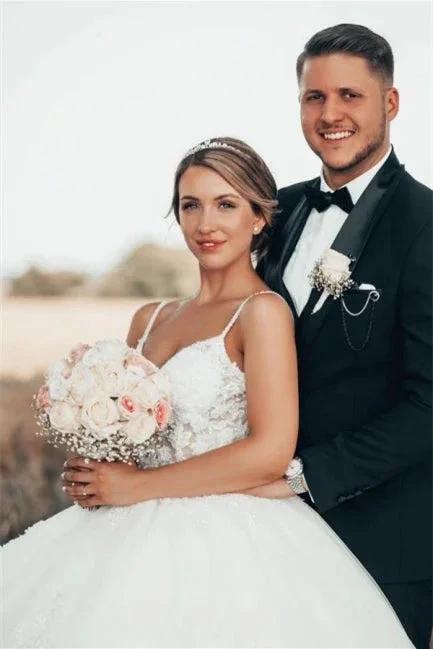 Gorgeous Princess V-neck A-line Wedding Dress With Lace