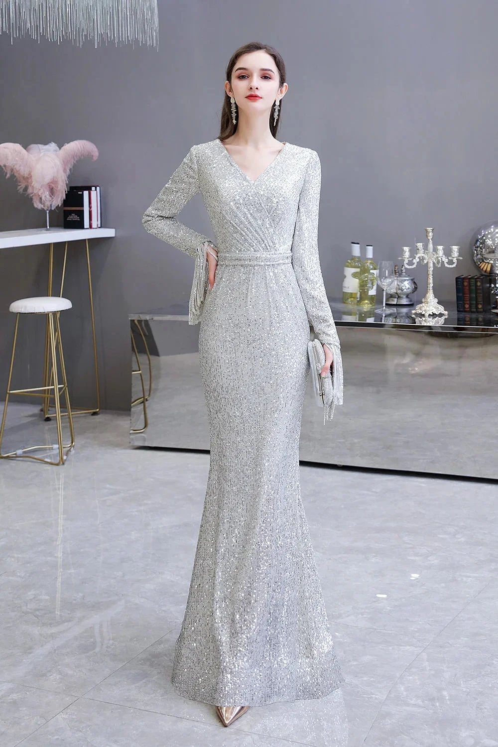Gorgeous Sequins Long Sleeve V-Neck Mermaid Evening Gowns