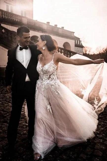 Gorgeous Spaghetti Straps Sleeveless A-Line Tulle Wedding Dresses with Pattern