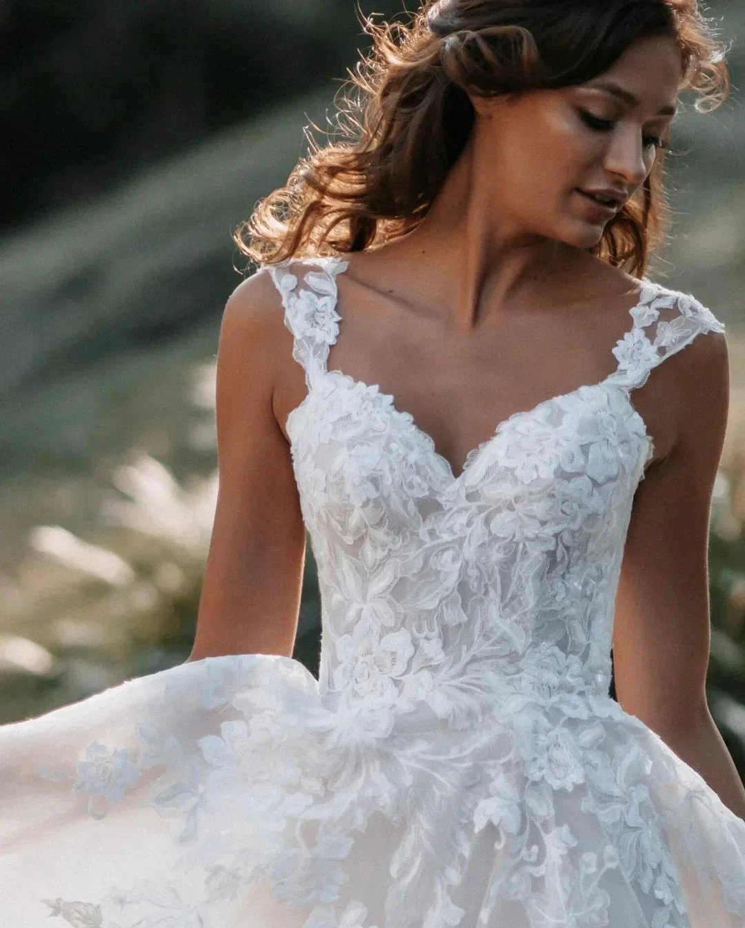 Long A-line V-neck Tulle Backless Lace Wedding Dress