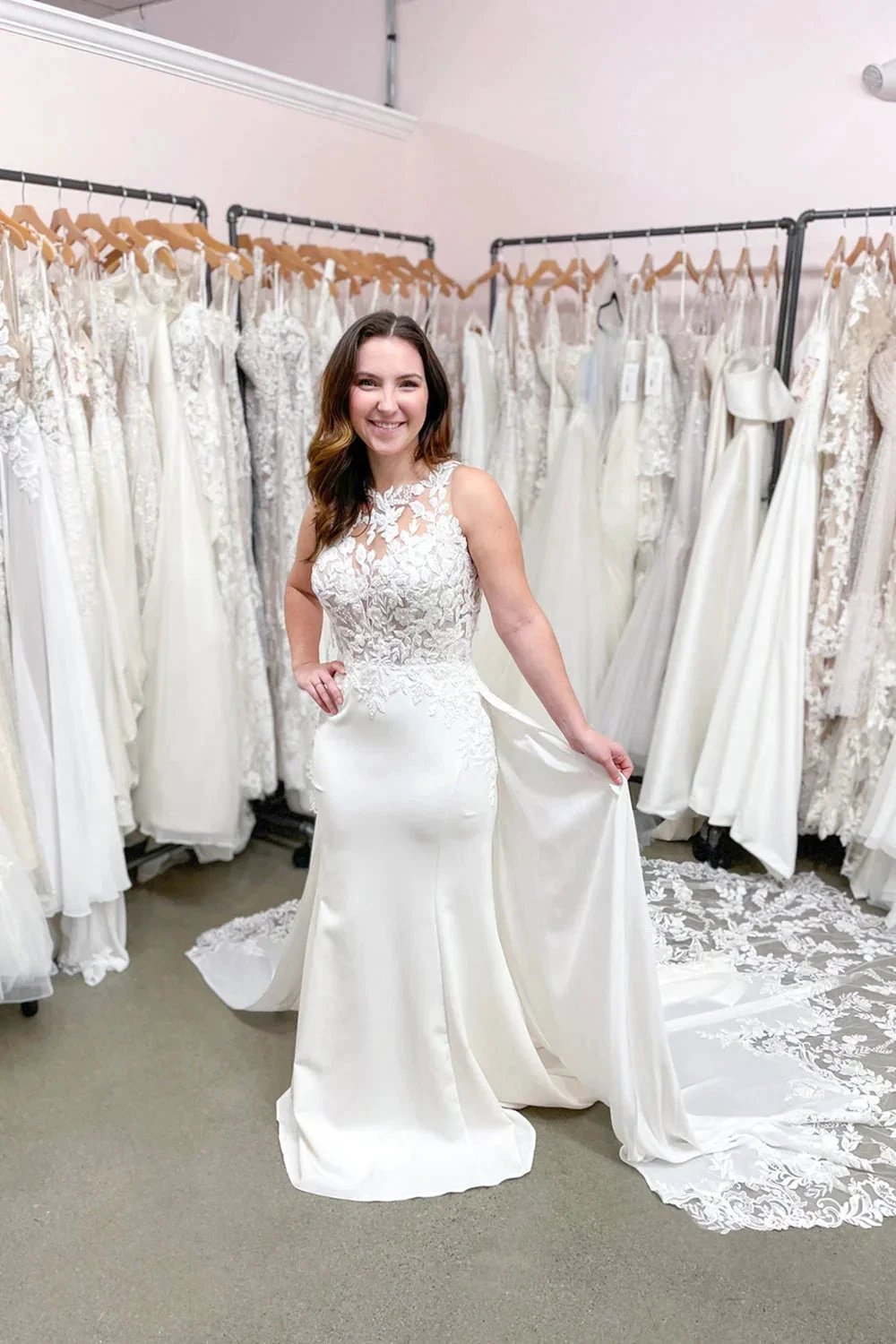 Long Mermaid Bateau Appliques Lace Wedding Dress With Detachable Train