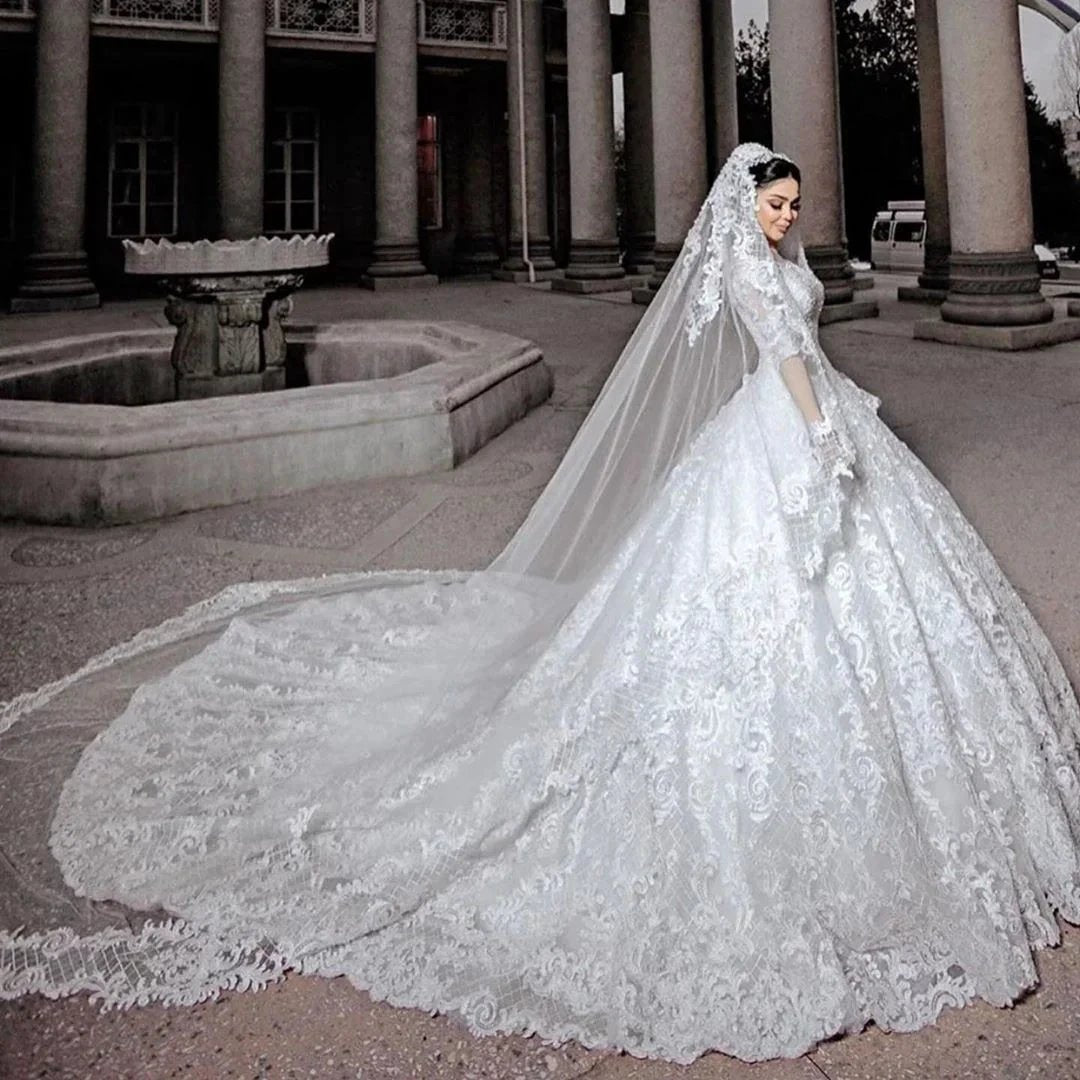 Long Princess Tulle Beads Appliques Lace Wedding Dress with Sleeves