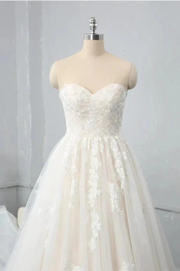 Long Sweetheart Backless Appliques Lace Tulle A-Line Wedding Dress