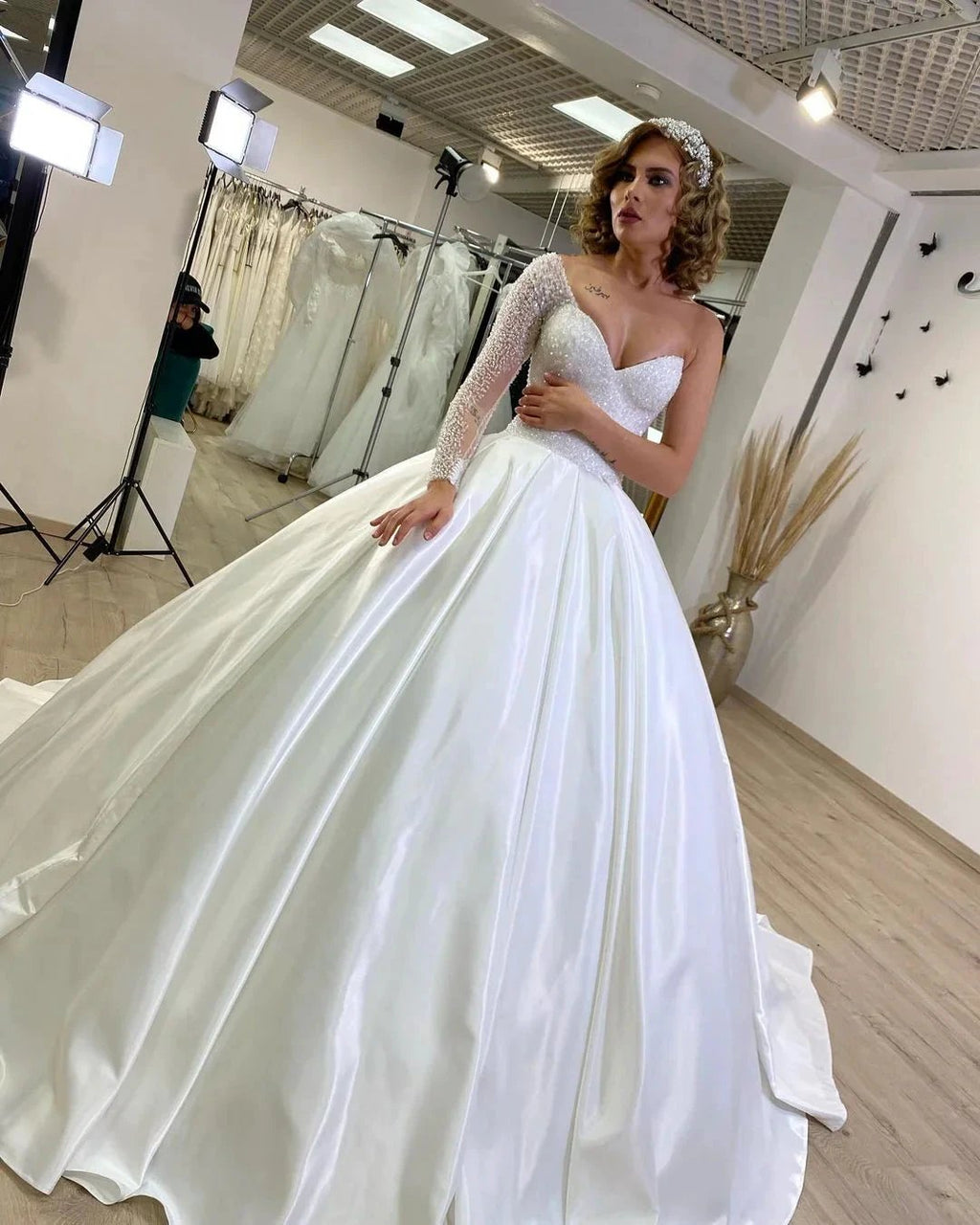 Long Sweetheart Satin Ruffles Ball Gown Wedding Dress with Sleeves
