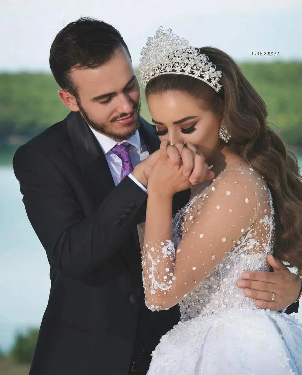 Luxury Long Ball Gown Sweeteart Beads Glitter Wedding Dress with Sleeves