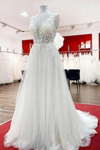 Modest Long A-line V-neck Tulle Ruffles Backless Wedding Dresses With Lace