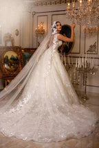 New Elegant Long A-line V-neck Sleeveless Wedding Dresses With Lace