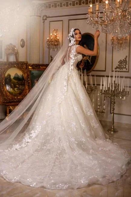 New Elegant Long A-line V-neck Sleeveless Wedding Dresses With Lace