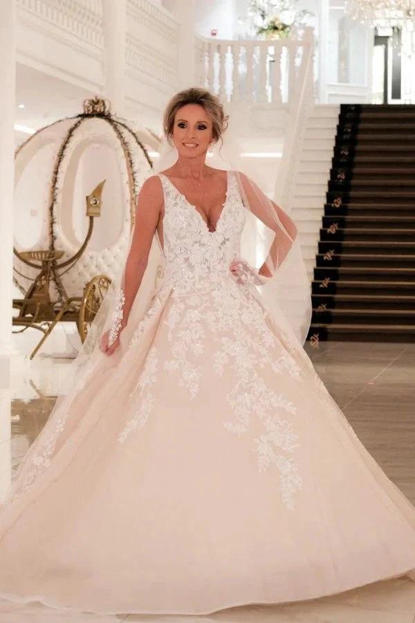 Sexy Long A-Line V-neck Spaghetti Straps Appliques Lace Backless Wedding Dress
