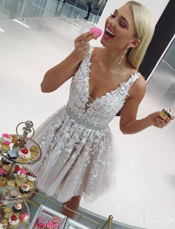 Short A-line V-neck Lace Tulle Homecoming Dress