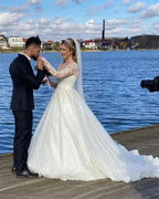 Vintage A-line Lace Wedding Dresses With Sleeves