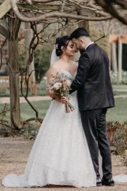 Vintage Spaghetti Strap Sleeveless A-Line Floor-Length Tulle Wedding Dresses with Beading
