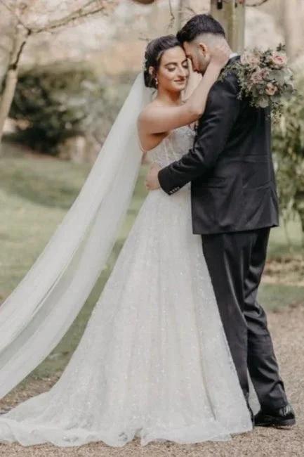 Vintage Spaghetti Strap Sleeveless A-Line Floor-Length Tulle Wedding Dresses with Beading