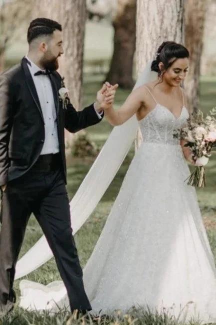 Vintage Spaghetti Strap Sleeveless A-Line Floor-Length Tulle Wedding Dresses with Beading